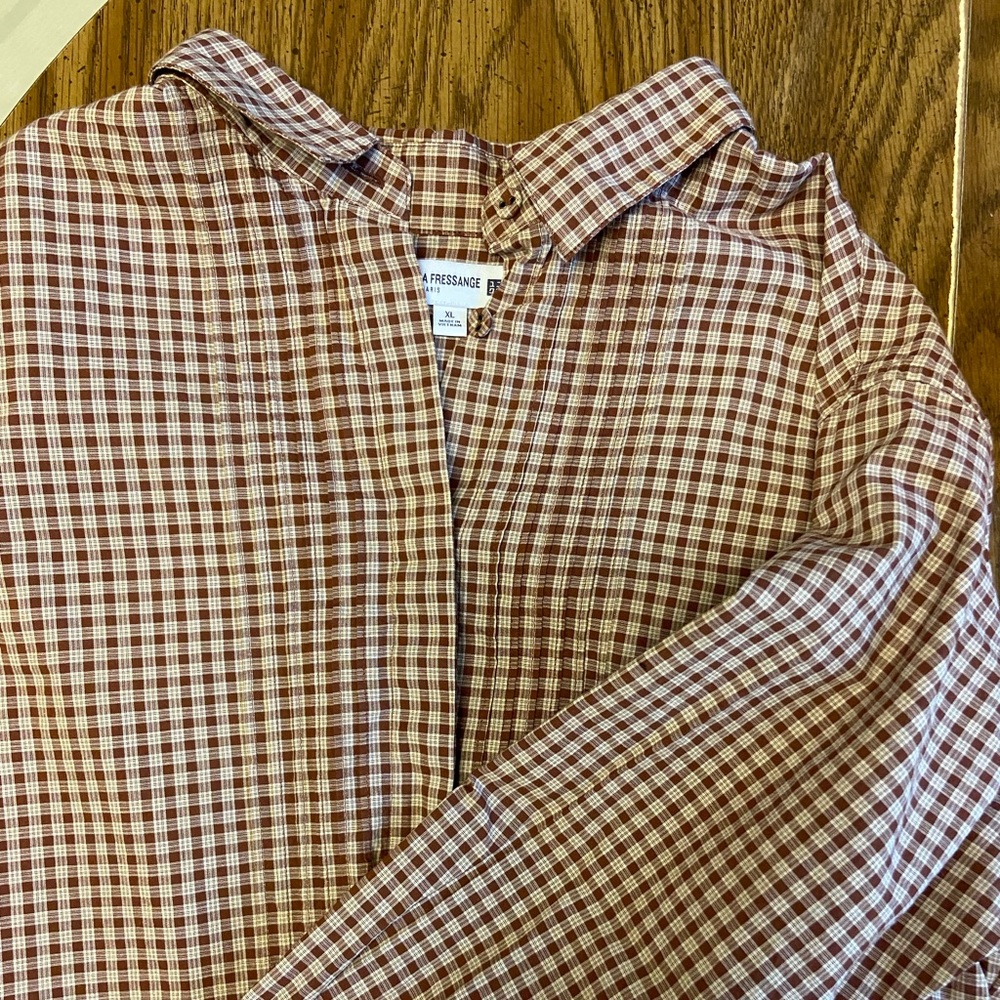 Uniqlo Ines de Fressange Red Button Up
